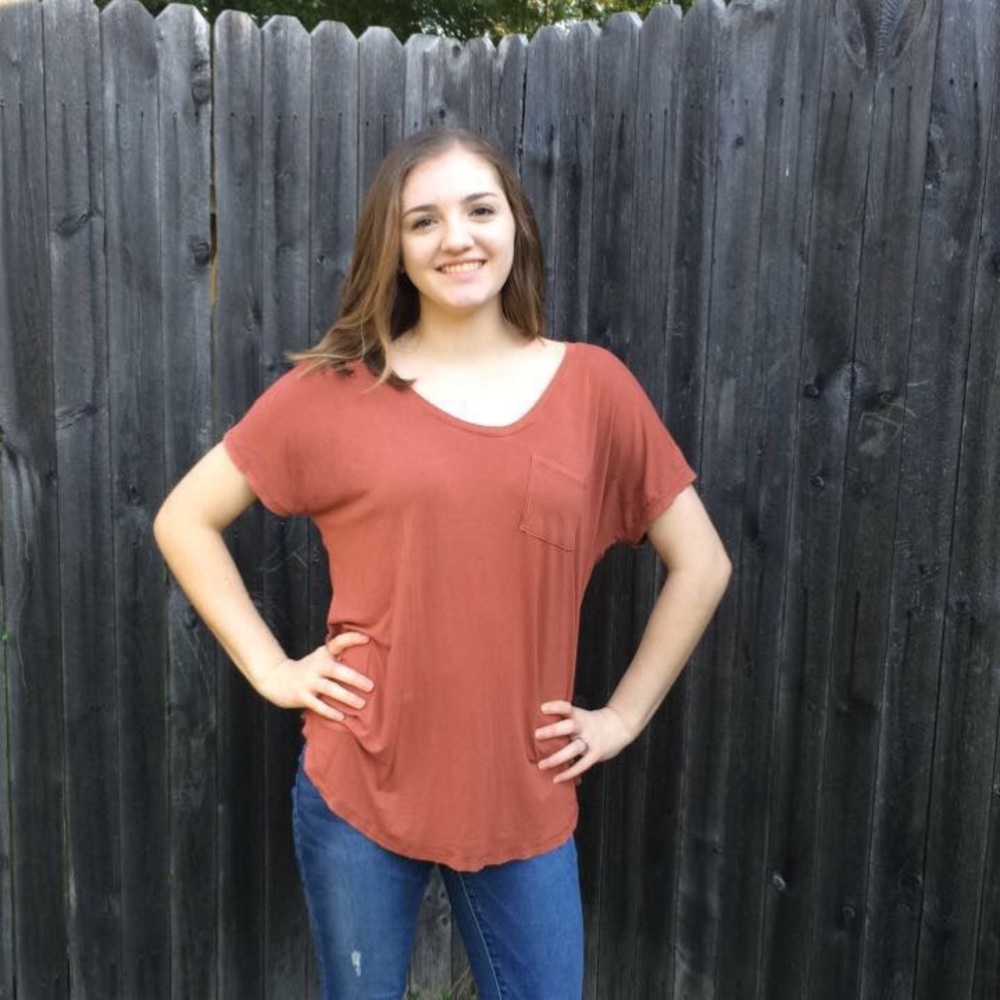 Meet your Posher, Lena